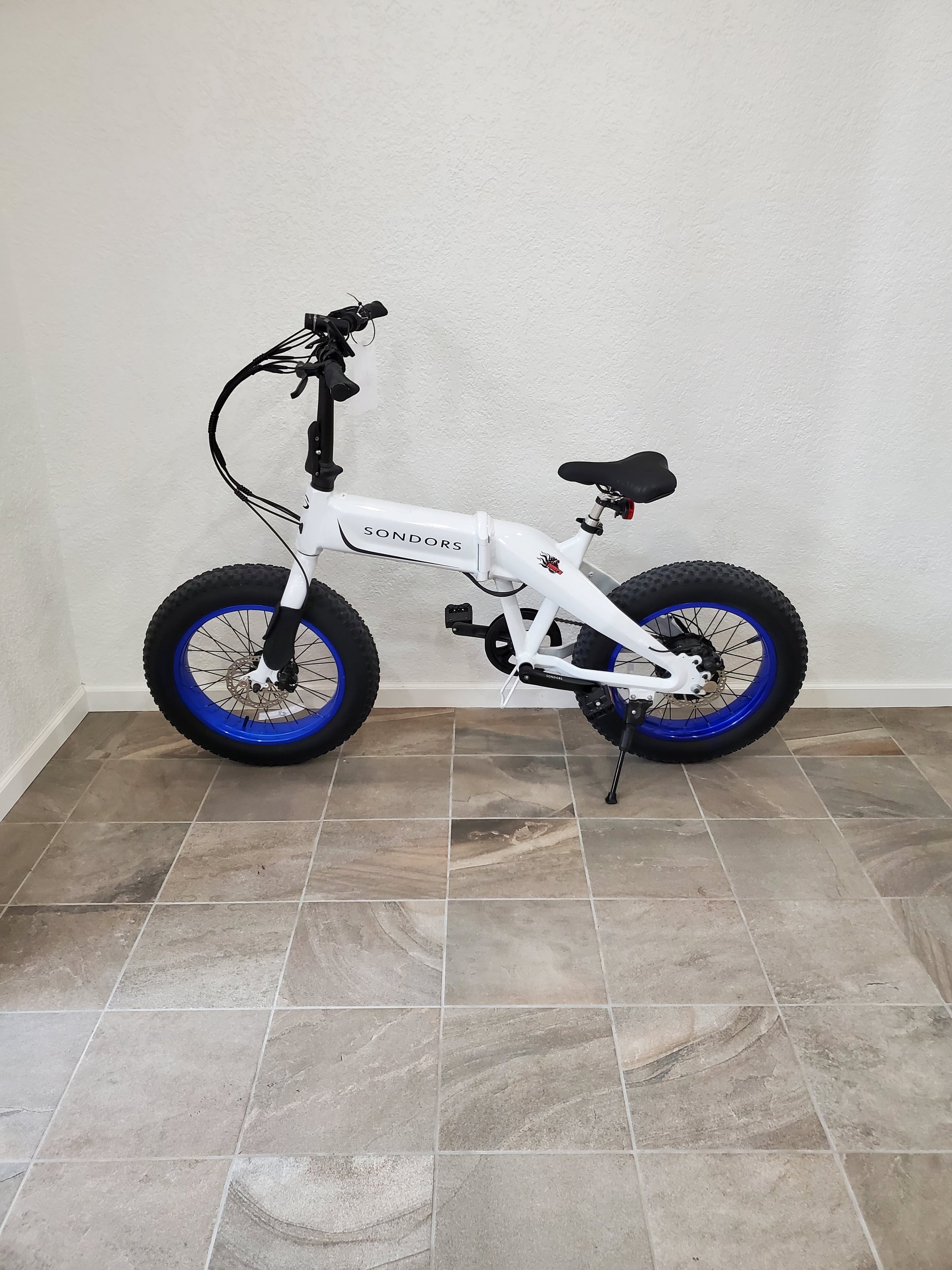 Sondors Fold X Newy's Moto